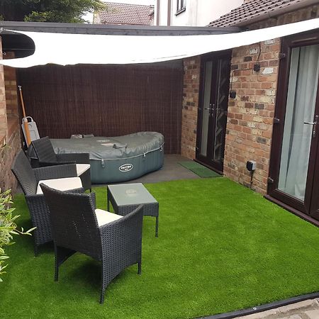 1, The Mews Derby Exterior foto