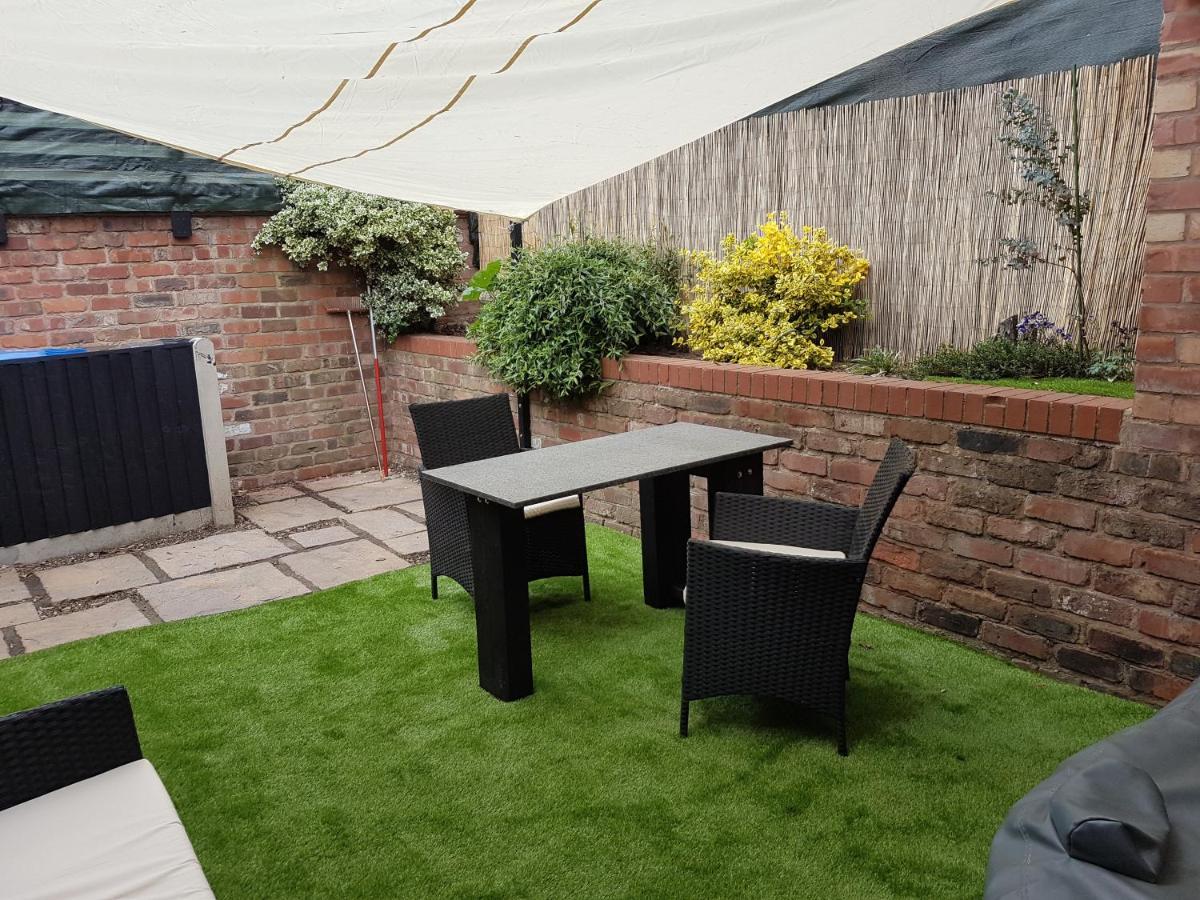 1, The Mews Derby Exterior foto